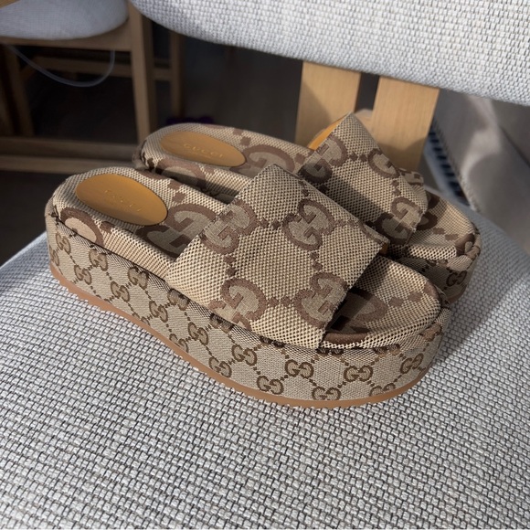 NWOB Gucci Angelina GG Logo Jacquard Coated Canvas Platform Slides Sandals - Picture 5 of 11